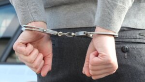 Hapšenje u Brčkom: Napali dva maloletnika, jer su nosili majice sa ljiljanima 1